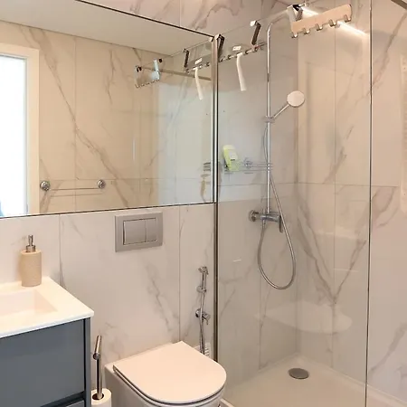 Pearl - In A Luxury Lägenhet