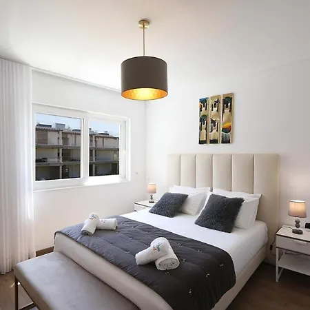 Pearl - In A Luxury Lägenhet