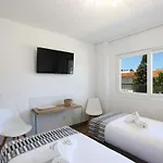 Pearl - In A Luxury * Nazare